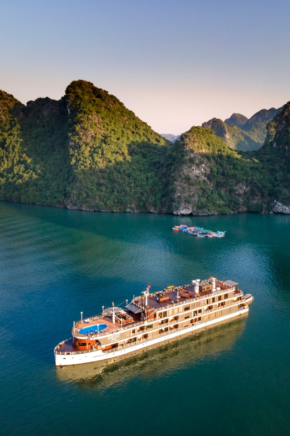 Ocean cruise journey